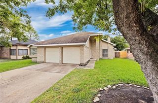 15711 Roxton Ridge Drive, Houston, TX 77598