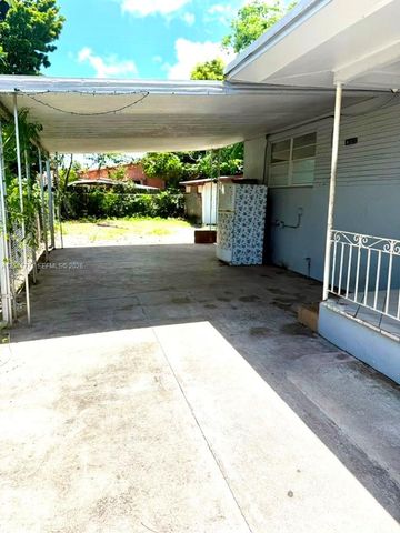 42 E 13th St, Hialeah, FL 33010