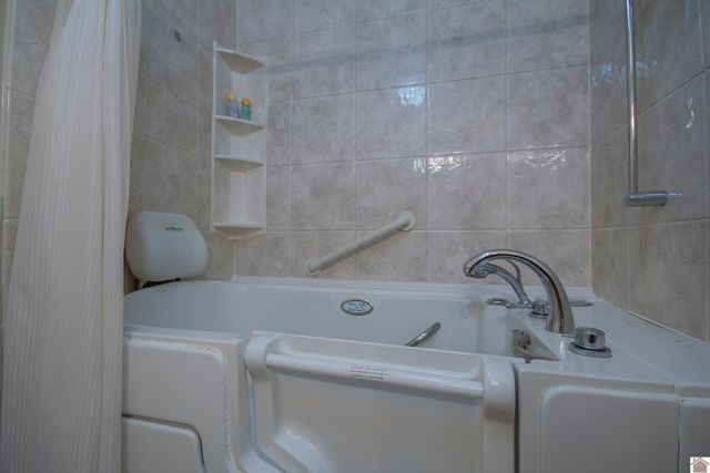 2400 Harrison 8 B7, Paducah, KY 42001