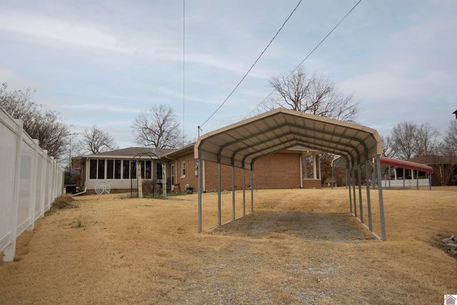 2400 Harrison 8 B7, Paducah, KY 42001