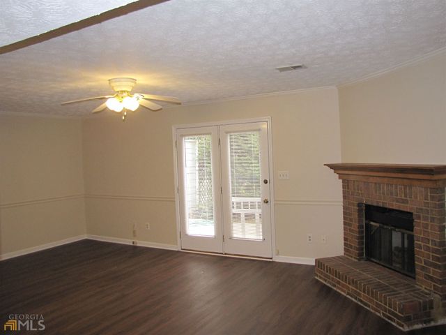 445 Williamsburg Way, Fayetteville, GA 30215