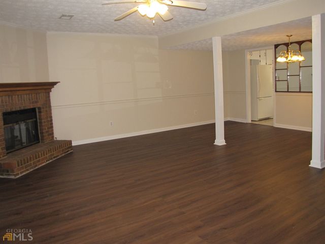 445 Williamsburg Way, Fayetteville, GA 30215