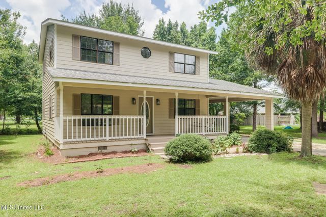 6910 Apuwai Place, Diamondhead, MS 39525