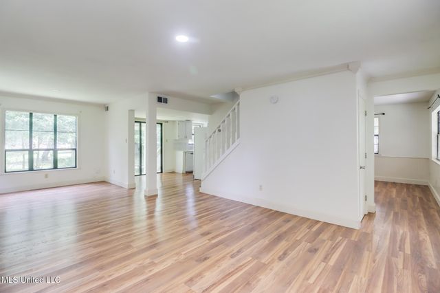 6910 Apuwai Place, Diamondhead, MS 39525