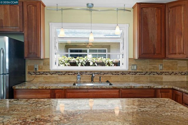 2412 Desrys Blvd., Antioch, CA 94509