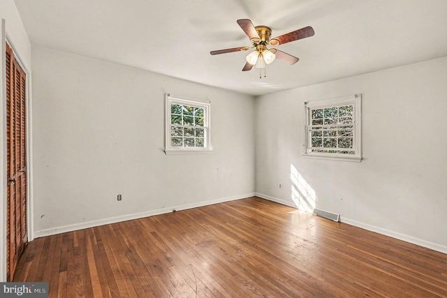 106 SANDY RIDGE RD, Fredericksburg, VA 22405