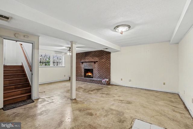 106 SANDY RIDGE RD, Fredericksburg, VA 22405