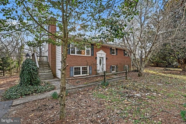 106 SANDY RIDGE RD, Fredericksburg, VA 22405