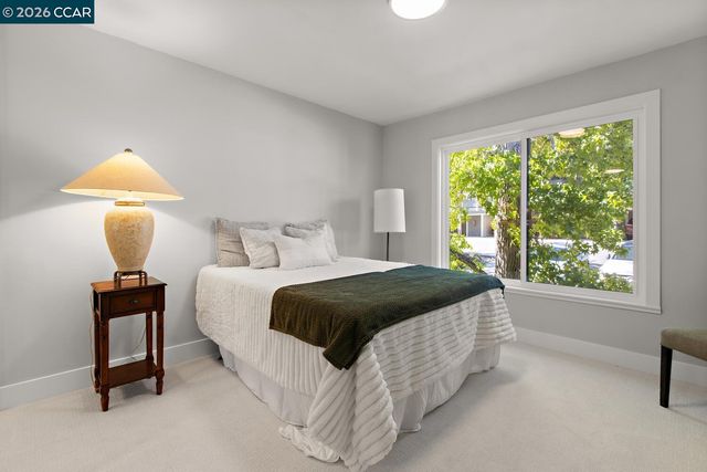 1132 Running Springs Rd 11, Walnut Creek, CA 94595