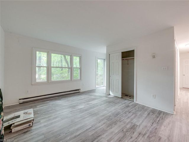 604 E Woodland DR, Yorktown, VA 23692