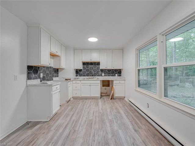 604 E Woodland DR, Yorktown, VA 23692