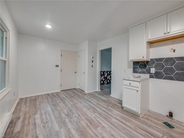 604 E Woodland DR, Yorktown, VA 23692