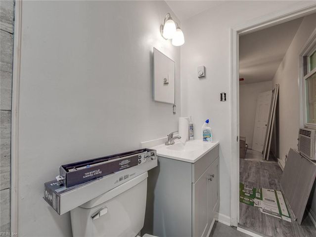 604 E Woodland DR, Yorktown, VA 23692