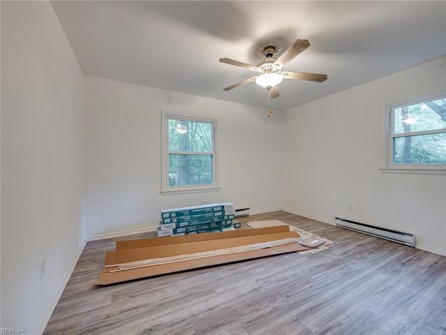 604 E Woodland DR, Yorktown, VA 23692