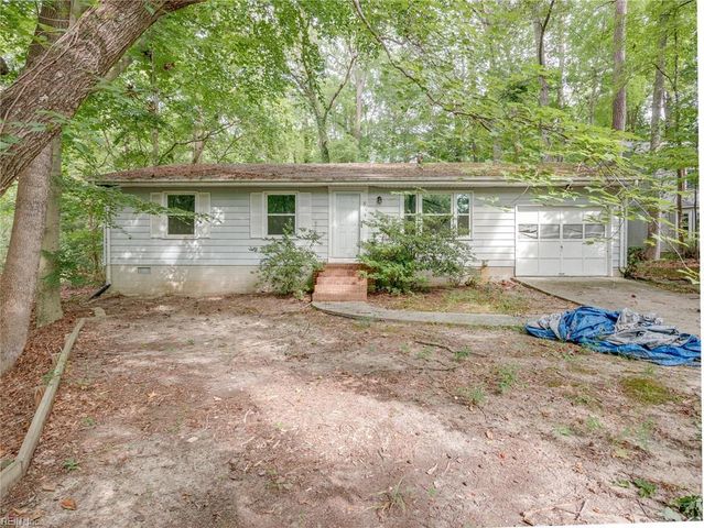 604 E Woodland DR, Yorktown, VA 23692