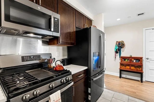 130 John St 459, Lowell, MA 01852