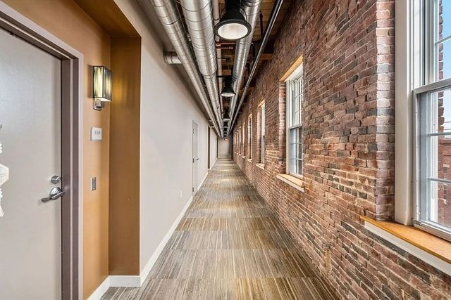 130 John St 459, Lowell, MA 01852