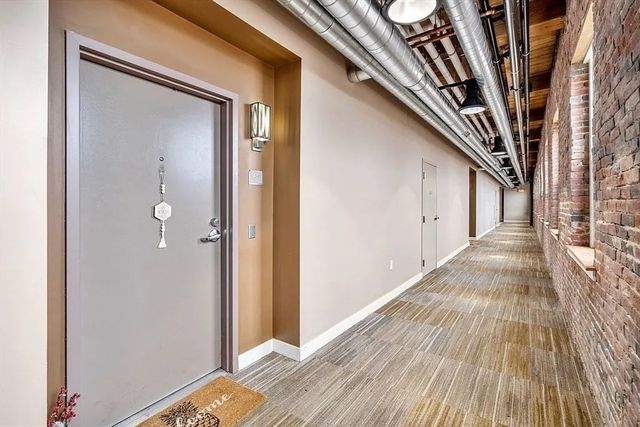 130 John St 459, Lowell, MA 01852