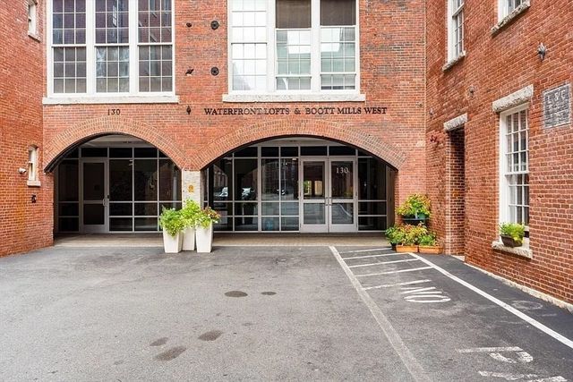130 John St 459, Lowell, MA 01852