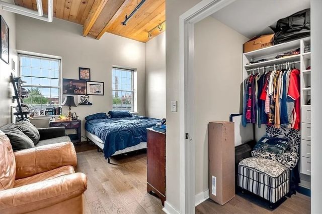130 John St 459, Lowell, MA 01852