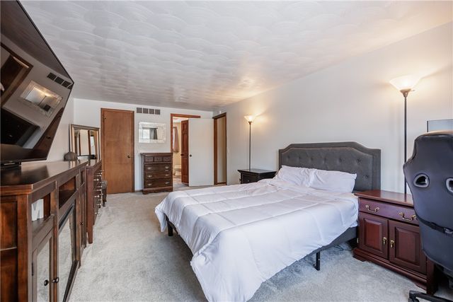 300 Salt Road, Webster, NY 14580