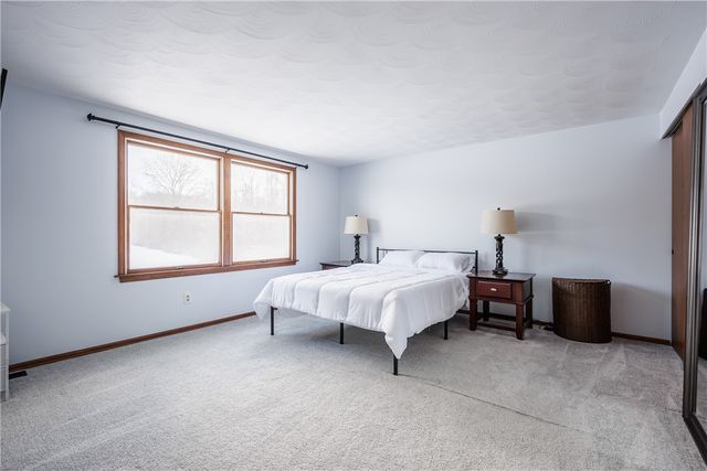 300 Salt Road, Webster, NY 14580