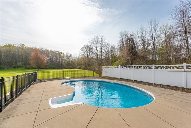 300 Salt Road, Webster, NY 14580