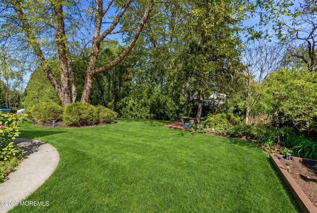 5 Lusia Court, Howell, NJ 07731