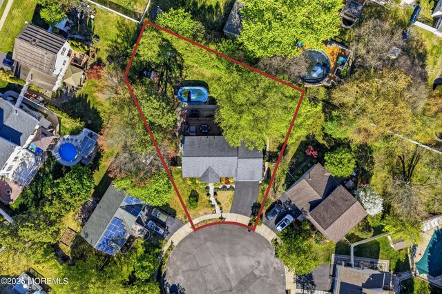 5 Lusia Court, Howell, NJ 07731