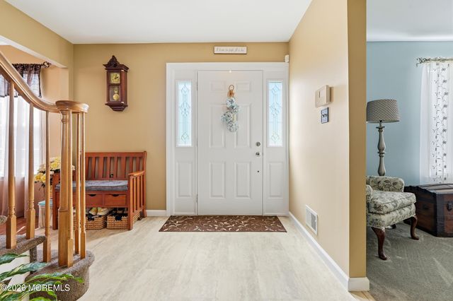 5 Lusia Court, Howell, NJ 07731