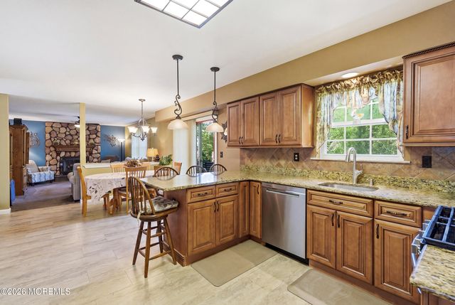 5 Lusia Court, Howell, NJ 07731