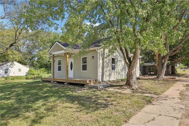 609 S Lexington Street, Holden, MO 64040