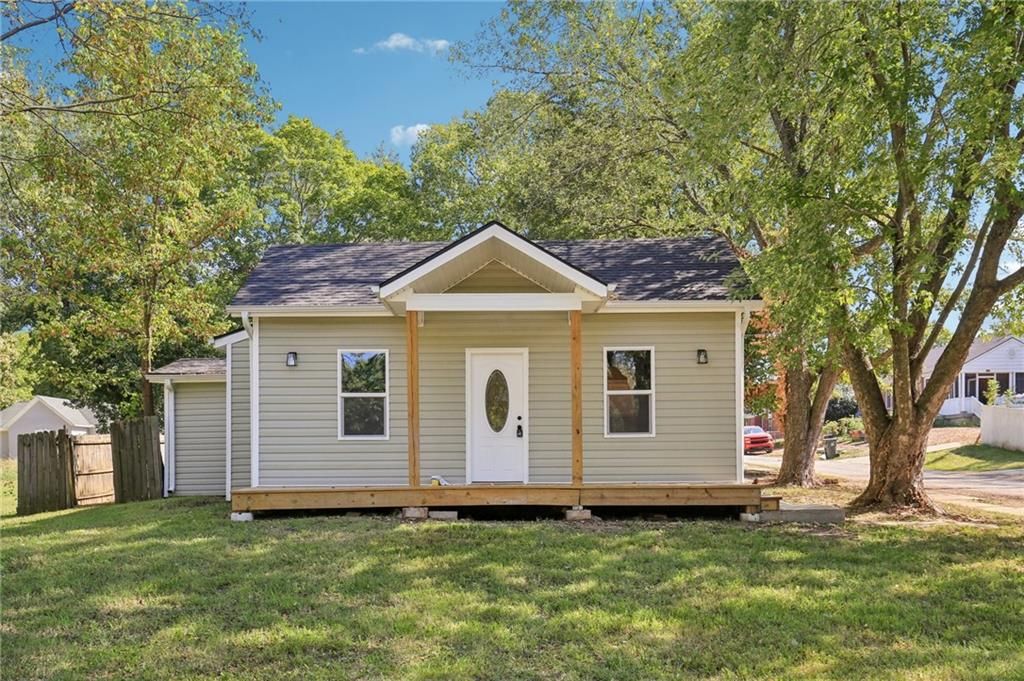 609 S Lexington Street, Holden, MO 64040