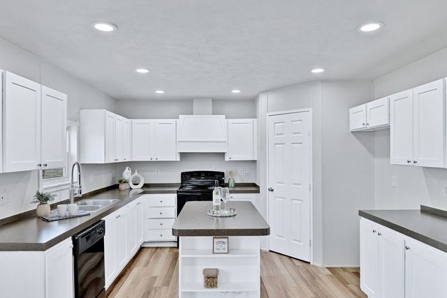 118 Woolard Drive, Alvarado, TX 76009