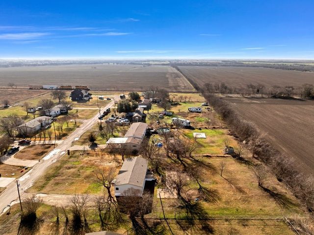 118 Woolard Drive, Alvarado, TX 76009