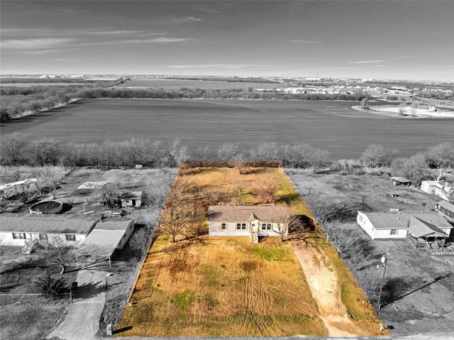 118 Woolard Drive, Alvarado, TX 76009