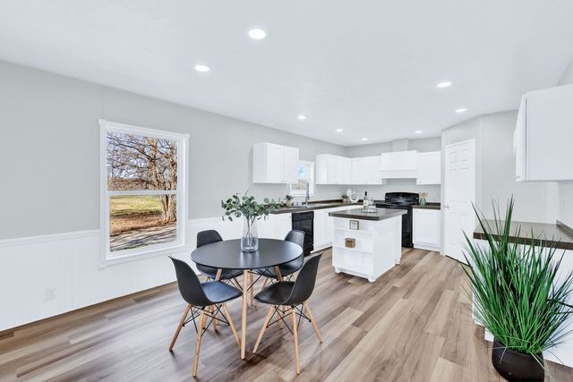 118 Woolard Drive, Alvarado, TX 76009