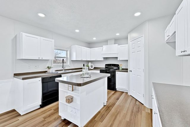 118 Woolard Drive, Alvarado, TX 76009