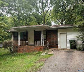 2800 Cave Avenue NW, Huntsville, AL 35810