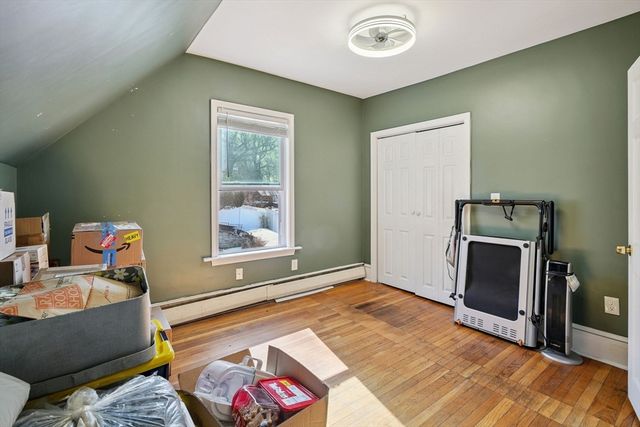 81 Glenwood St, Lynn, MA 01902