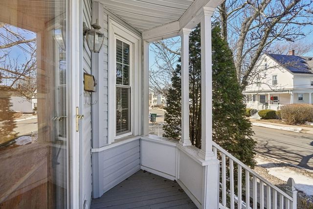 81 Glenwood St, Lynn, MA 01902