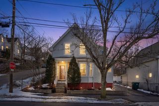 81 Glenwood St, Lynn, MA 01902