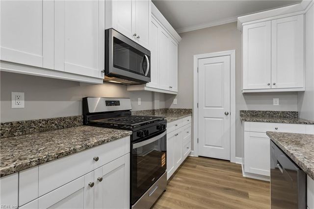 108 Wickre ST, Williamsburg, VA 23185