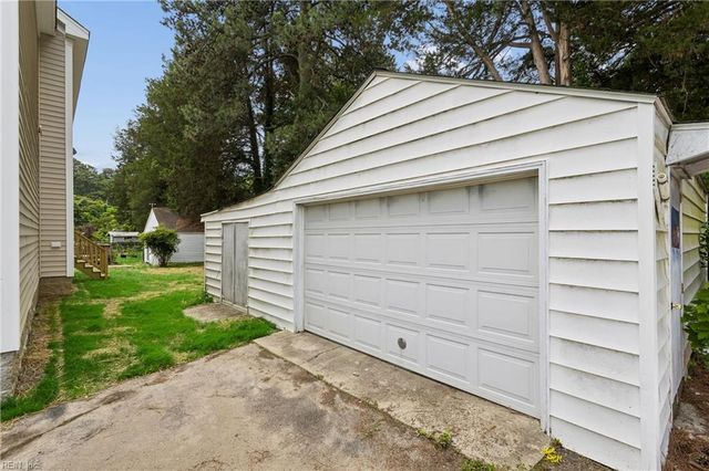 108 Wickre ST, Williamsburg, VA 23185