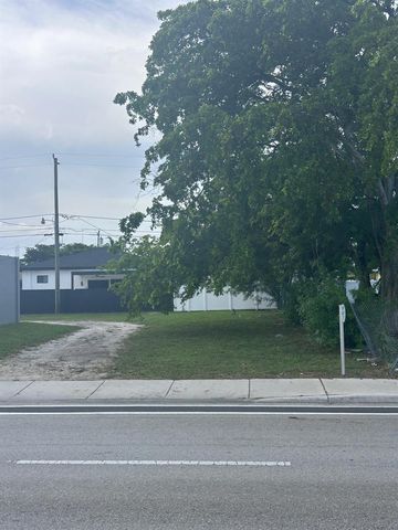 Pembroke Road, Hollywood, FL 33023