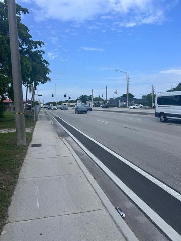 Pembroke Road, Hollywood, FL 33023