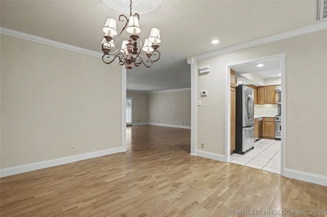 8483 S College Avenue 101, Tulsa, OK 74137