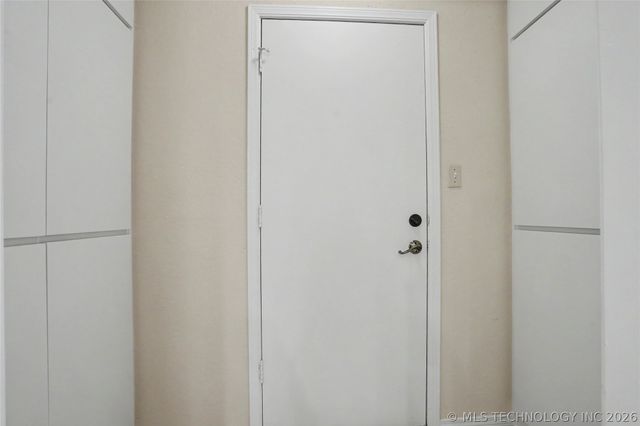 8483 S College Avenue 101, Tulsa, OK 74137