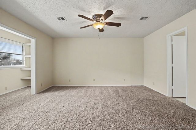 8483 S College Avenue 101, Tulsa, OK 74137