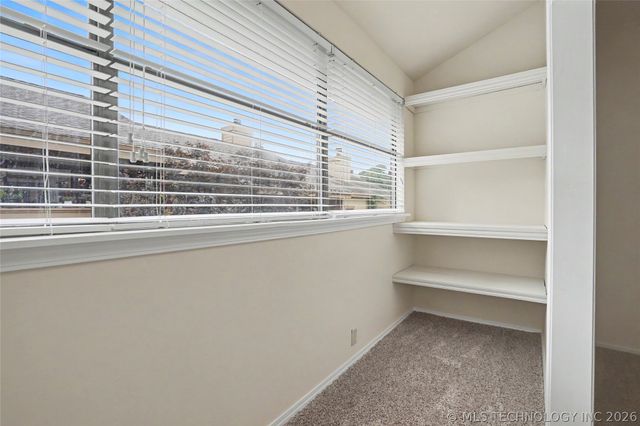 8483 S College Avenue 101, Tulsa, OK 74137